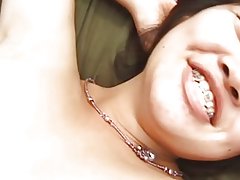 Sød asiatisk pige kneppet i behårede fisse